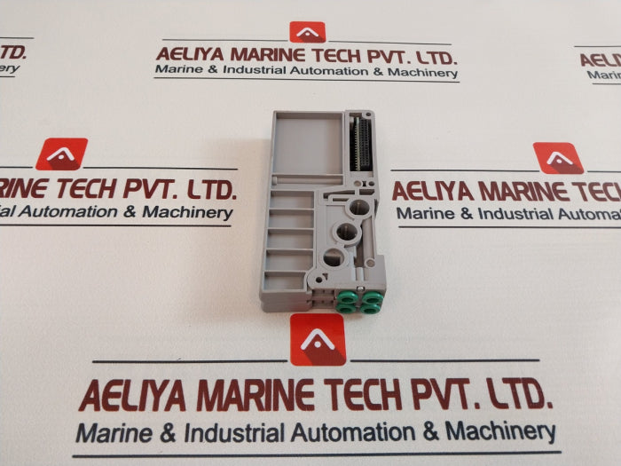 Lot Of 2X Pneumax 2240.00 Closing Plate ‎3-10 Bar