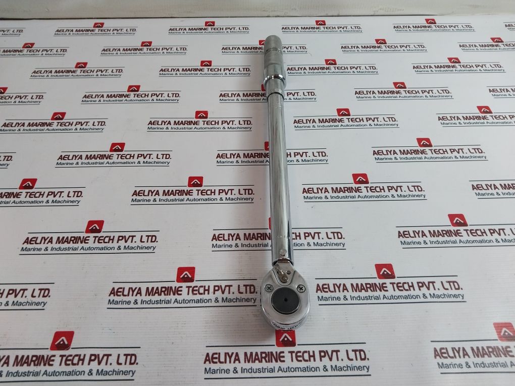 Proto 6016C 1/2" Drive 30-150 Ft/Lb. Ratcheting Head Micrometer Torque Wrench