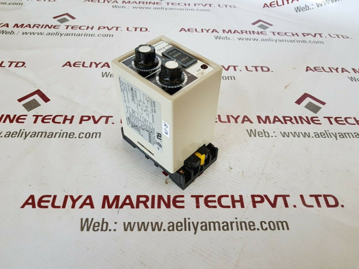 Omron Sdv-fh6 With Base 100/110Vac 24Vdc 0.35A Voltage Sensor