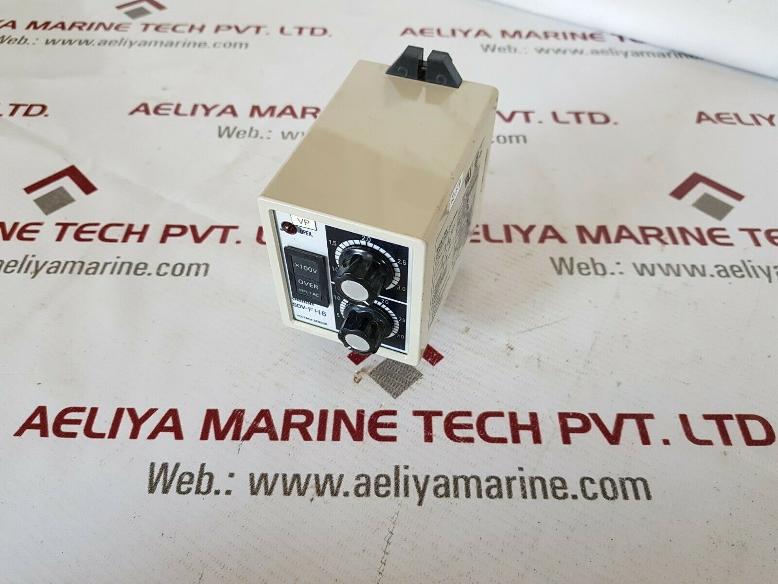 Omron sdv-fh6 100/110vac voltage sensor
