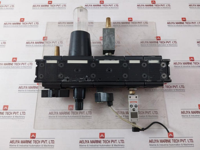Rexroth 0821 100 103 Pneumatic Control Unit With Valve Regulator Switch 24Vdc
