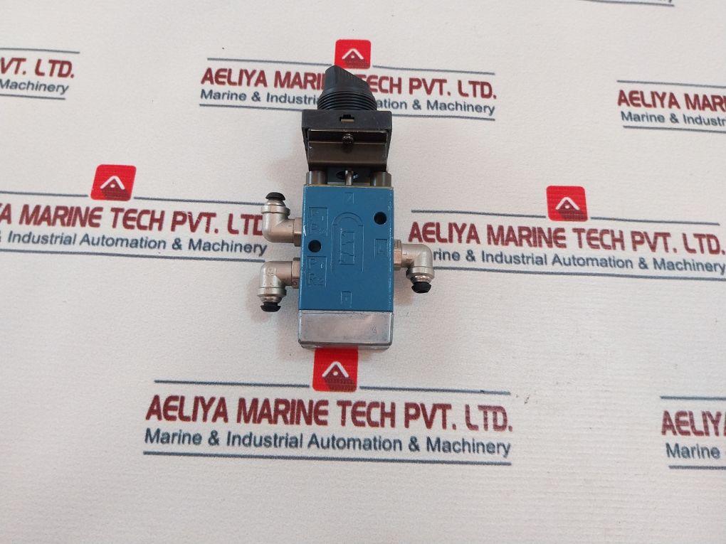 Rexroth 563 070 010 0 Pneumatic Manual Control Valve 