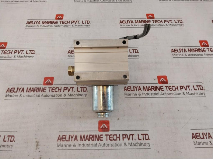 Rexroth P-031112-02010 Pneumatic Pressure Control Valve 06W49 7291 4406-98