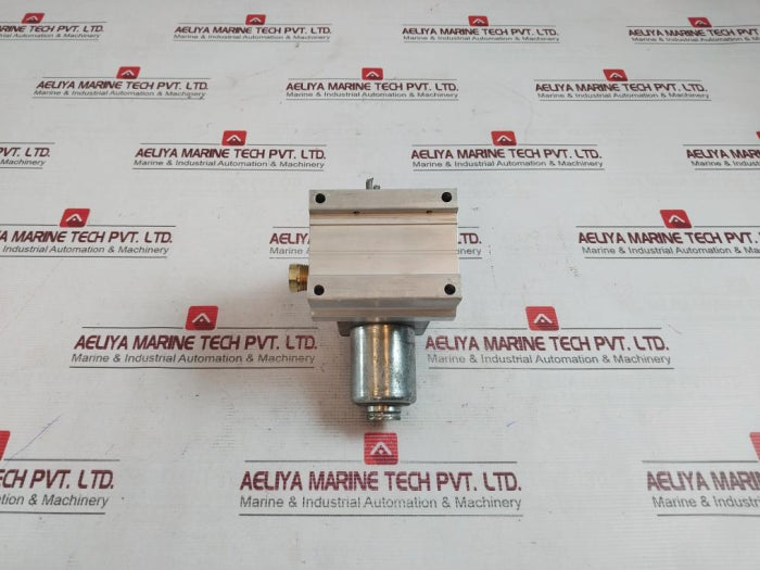 Rexroth P-031112-02010 Pressure Regulator Proportional Valve (7877)-06 W 15