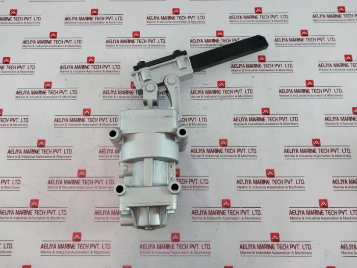 Rexroth R417000184 Pneumatic Actuator 323 020 011 6, 08W26