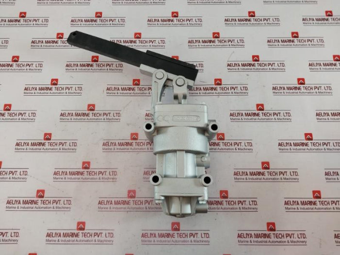 Rexroth R417000184 Pneumatic Actuator 323 020 011 6, 08W26