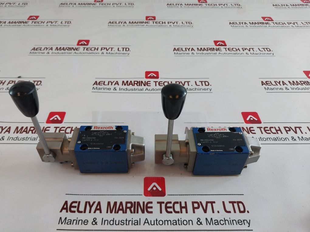 Rexroth R900469302 Lever Actuated Directional Control Valve