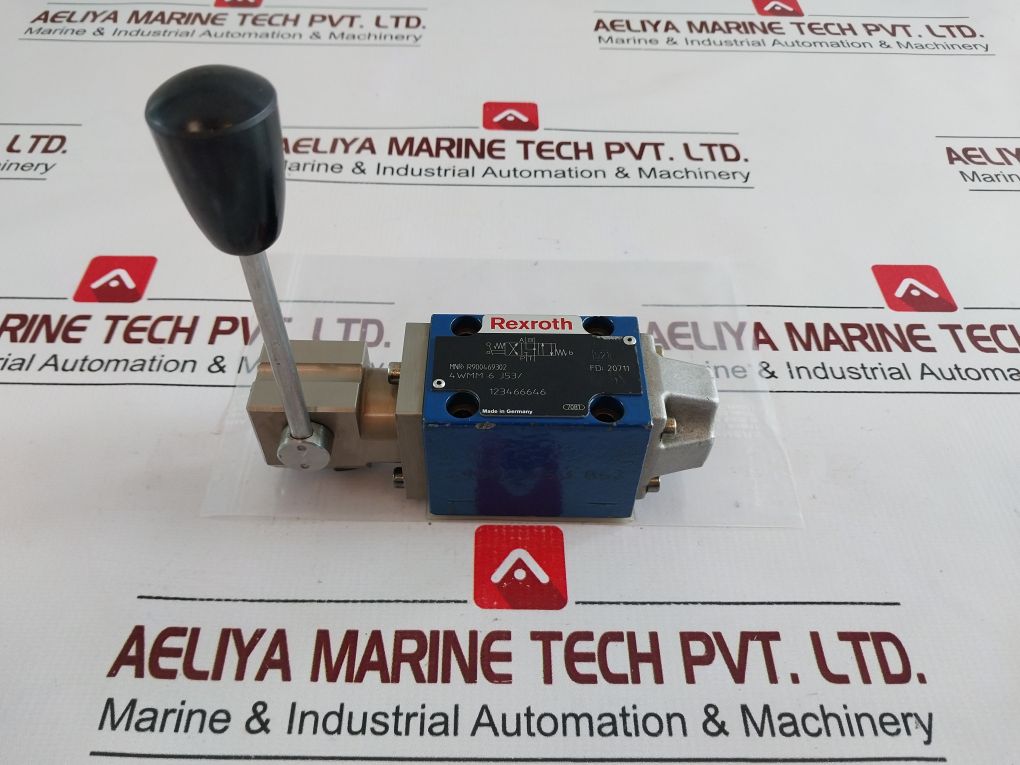 Rexroth R900469302 Lever Actuated Directional Control Valve