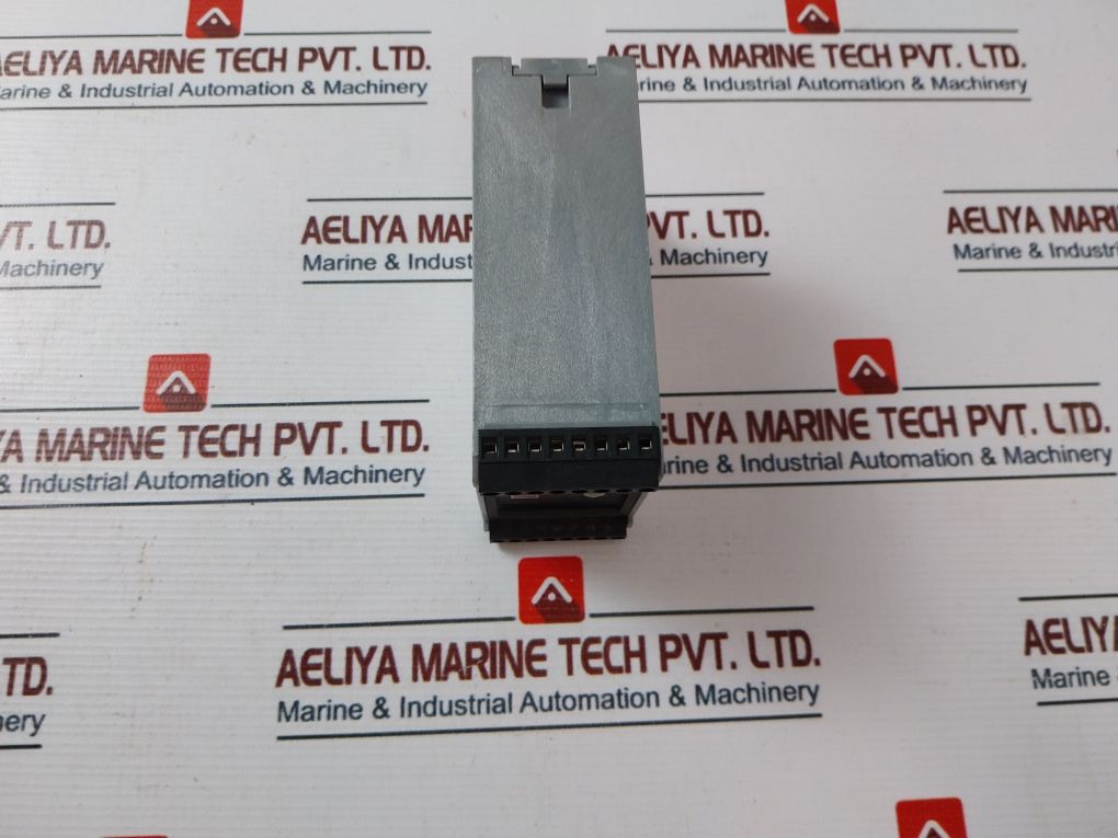 Rheintacho 5823.200 Programmable Speed Monitor – Aeliya Marine