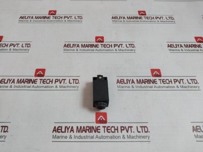 Rittal Sz 2586 Door Limit Switch 3Se3 200-1Xt Ip40 500V 230V 6A 24V 10A