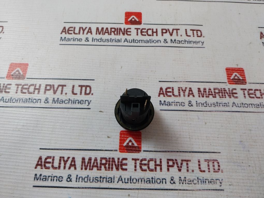 Rleil Rl5 Pilot Yellow Round With Protection Light