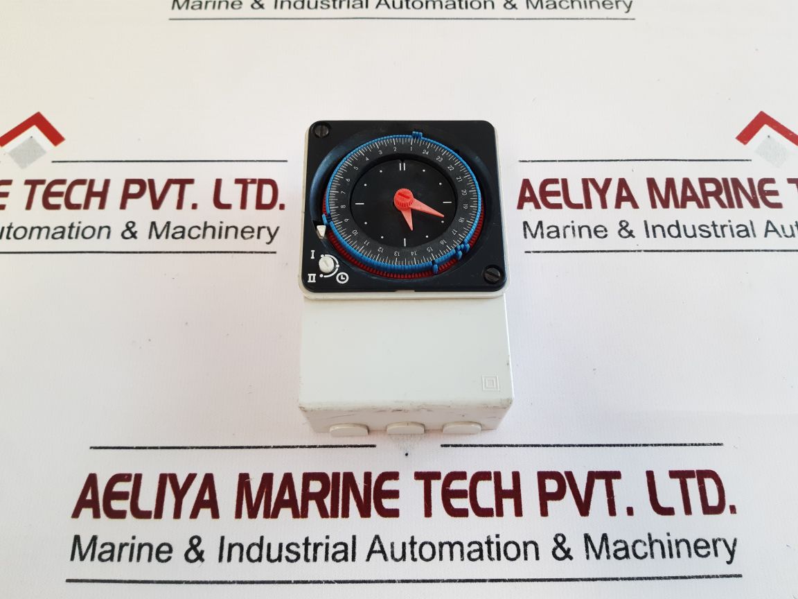 Rs 180-7773 Analogue Surface Mount Time Switch