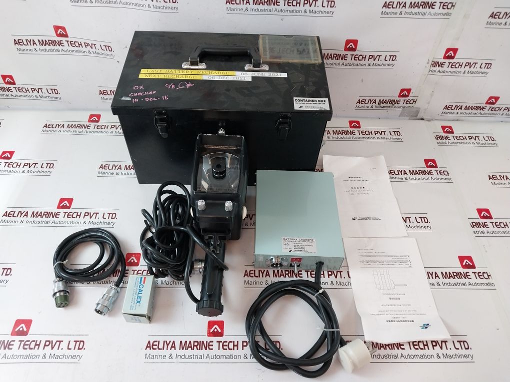 Sanshin Sps-10A With Bcn-24S Portable Daylight Signalling Lamp Set