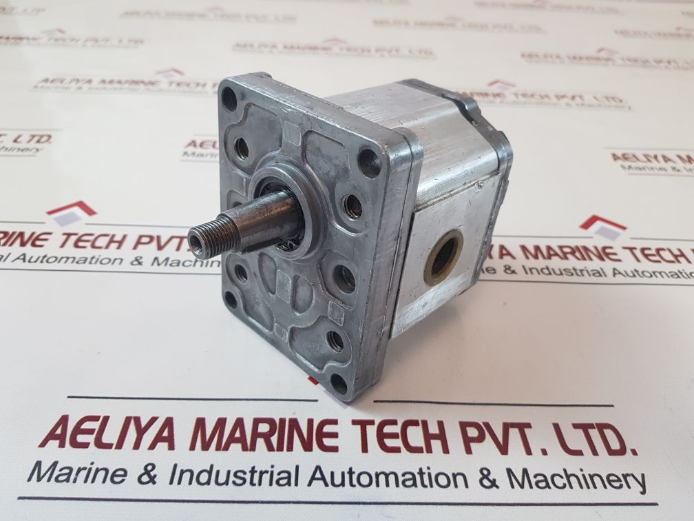 Sauer Danfoss Snp2/8D C001 1F/3H Gear Pump