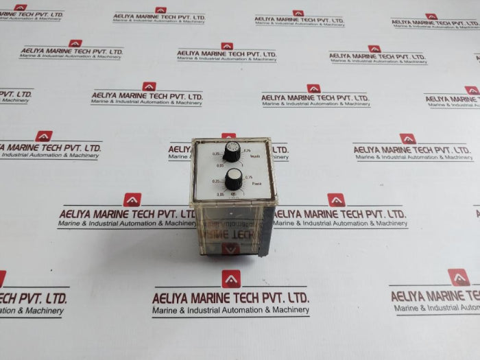 Schleicher Dpt 11G-105 Digital Time Relay 250V- 6A 40–60 Hz 500W