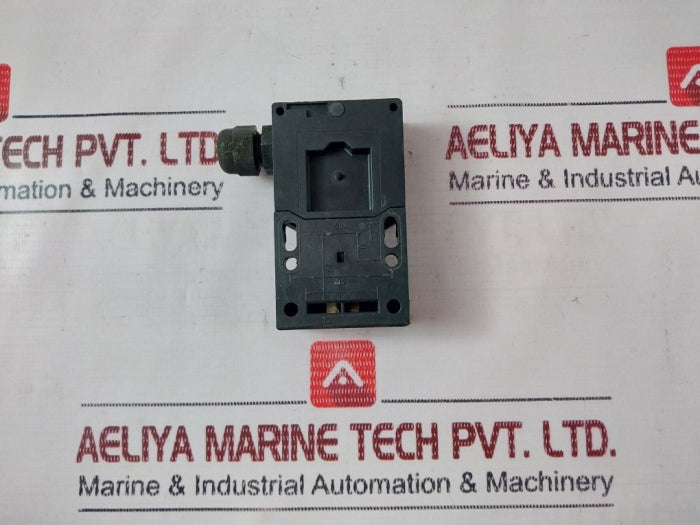 Schmersal Az 16 Zvrk-m16 Safety Interlock Door Switch