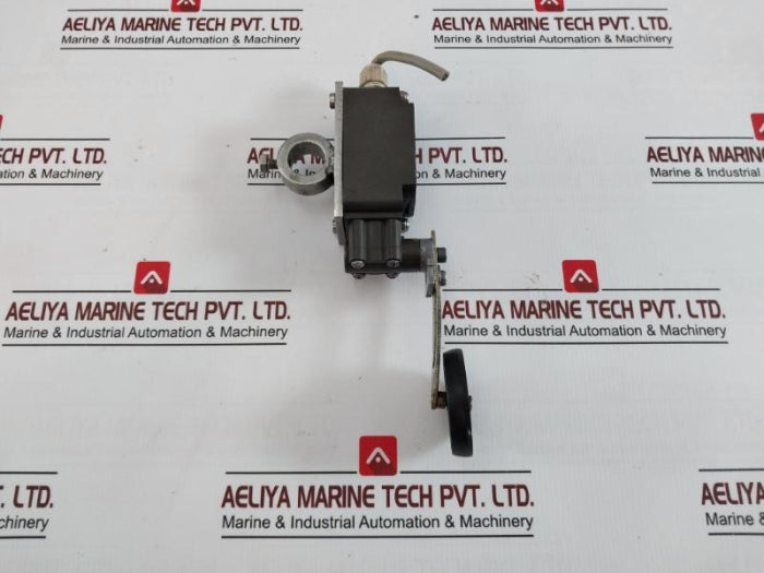 Schmersal Z4V7H 336-11Z-m20 Limit Switch Snap Action 500V 6Kv