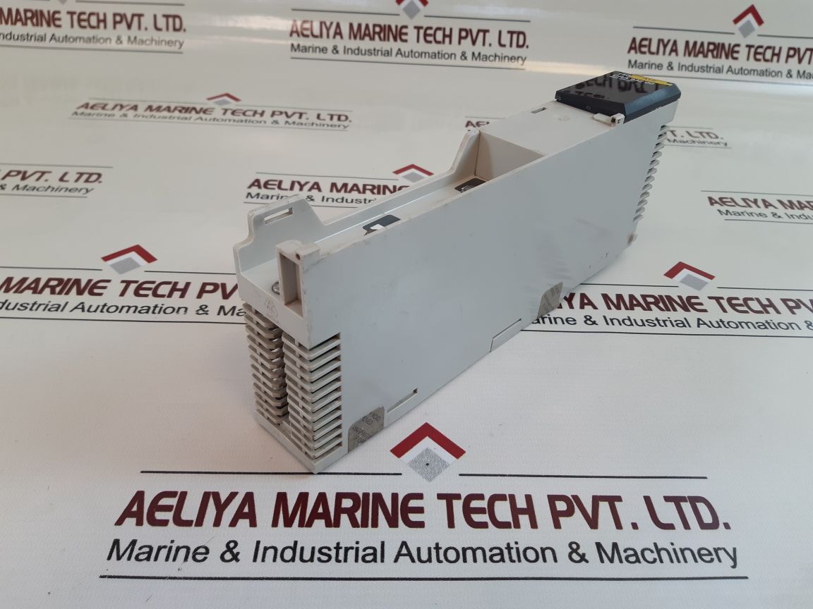 Schneider 140 Cra 932 00 Tsx Quantum Remote I/O Adaptor