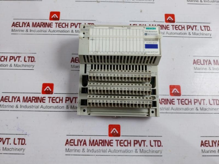 Schneider Electric 170Ado35000 Discrete Output Module Modicon Momentum