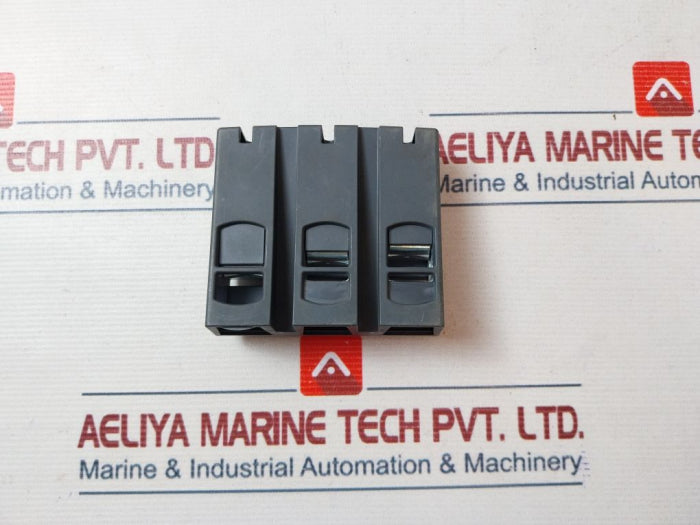 Schneider Electric/Telemecanique La9 D 115603/604 Terminal Block (Used)