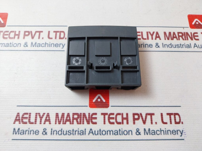 Schneider Electric/Telemecanique La9 D 115603/604 Terminal Block (Used)