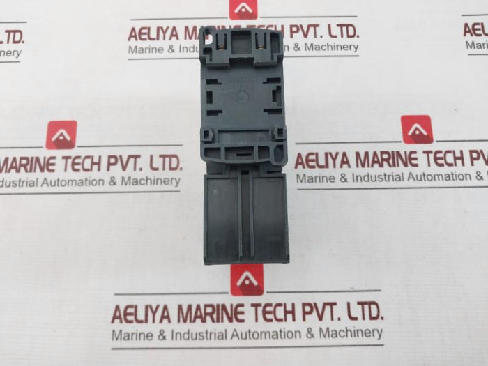 Schneider Electric Lc1D09 Contactor Ac3 9A 25A 6Kv 690V 00910 M700 10A