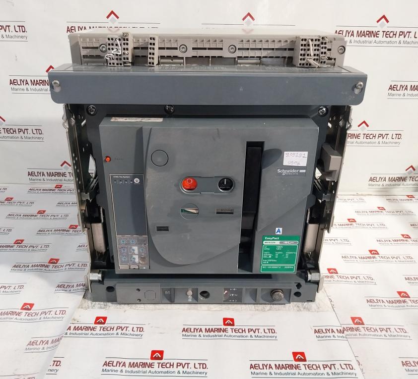 Schneider Electric Mvs32N Circuit Breaker Trip Unit 3-pole 1000V 12Kv