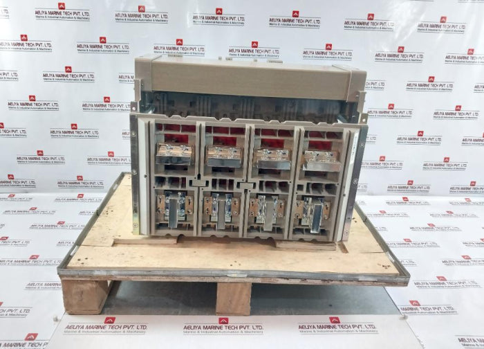 Schneider Electric Nw08 H1 Masterpact Nw Circuit Breaker 1000V 12Kv 50/60Hz