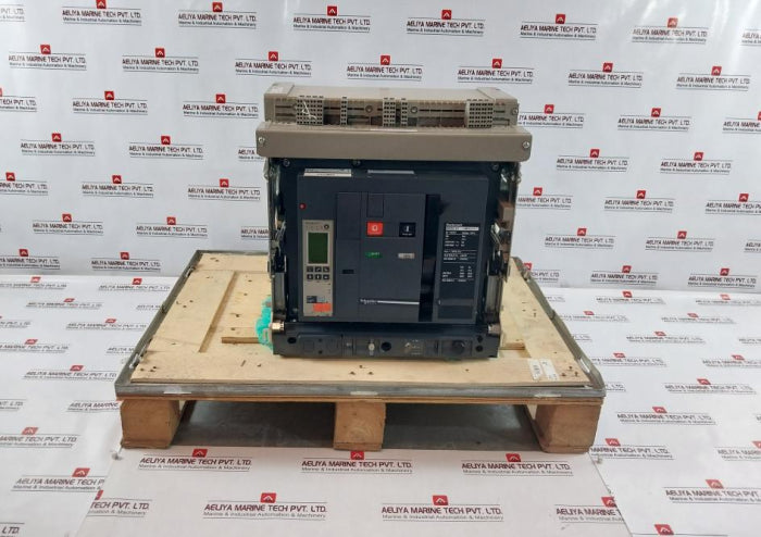 Schneider Electric Nw08 H1 Masterpact Nw Drawout Circuit Breaker 1000V 12Kv 800A