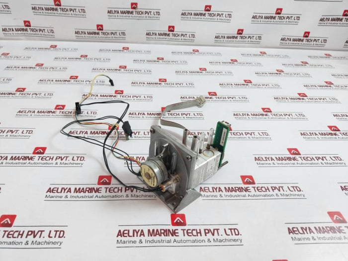 Schneider Electric Rdm36/12 G A1 Stepper Motor C79451-a3468-b234 340Ma ...