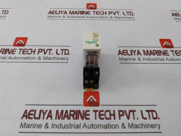 Schneider Electric Rxm2Lb2P7 Ac Coil Cube Relay With Base Socket 230Vac 50/60Hz