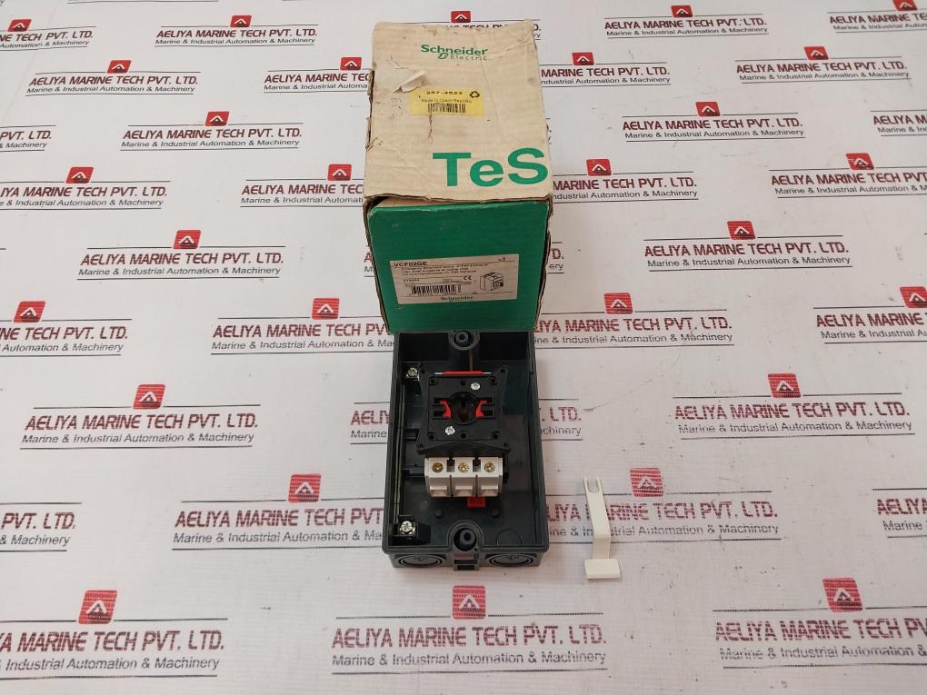 Schneider Electric Vcf02Ge Emergency Stop/Main Switch In Ip65 Enclosure