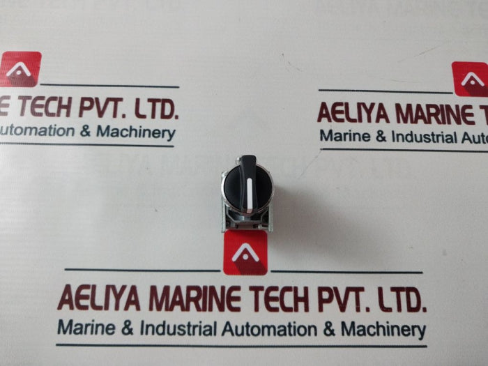 Schneider Electric Zbe-101 Contact Block Screw Clamp With Rotary Switch