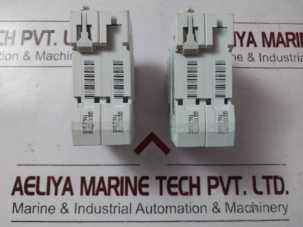 Lot Of 5X Schneider Electric Ea9An2C4 Circuit Breaker