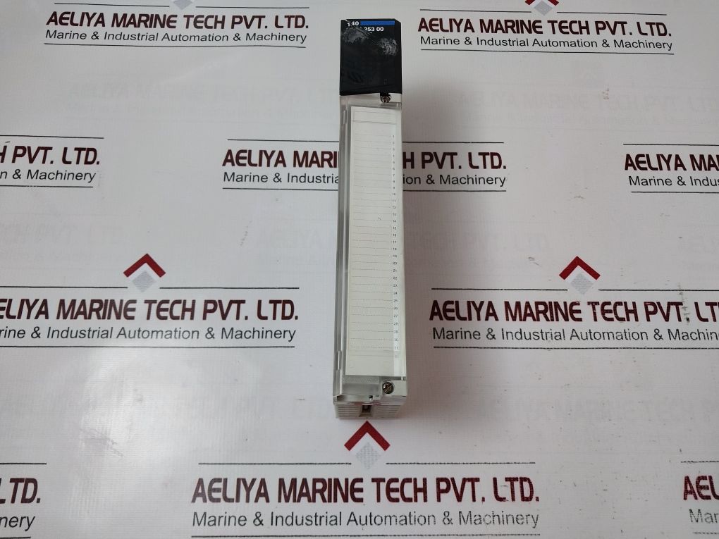 Schneider/Telemecanique 140Ddo35300 Modicon Output Module Pv: 01 Rl: 83
