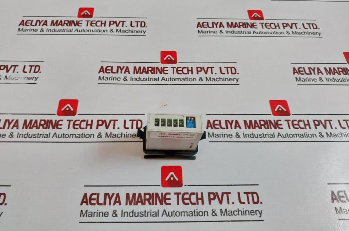 Selec Lxc900A-v Lcd Counter With Voltage Input, Battery Powered 24-240V Ac/Dc