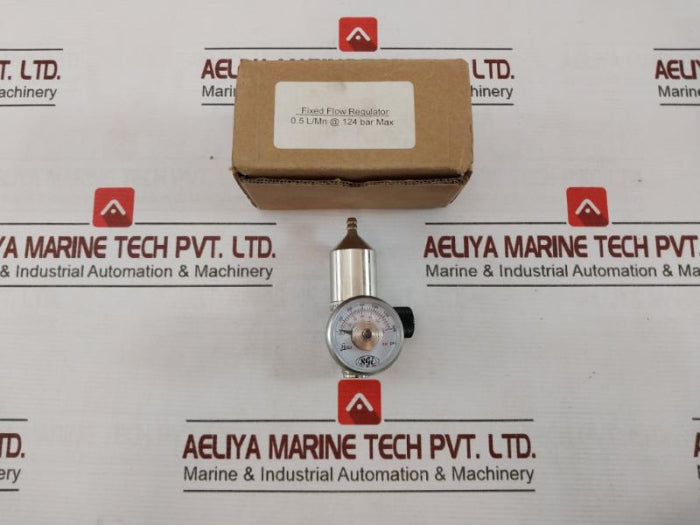 Sgi 0.5 L/Mn Fixed Flow Regulator 0 To 1800 Psi 0 To 124 Bar