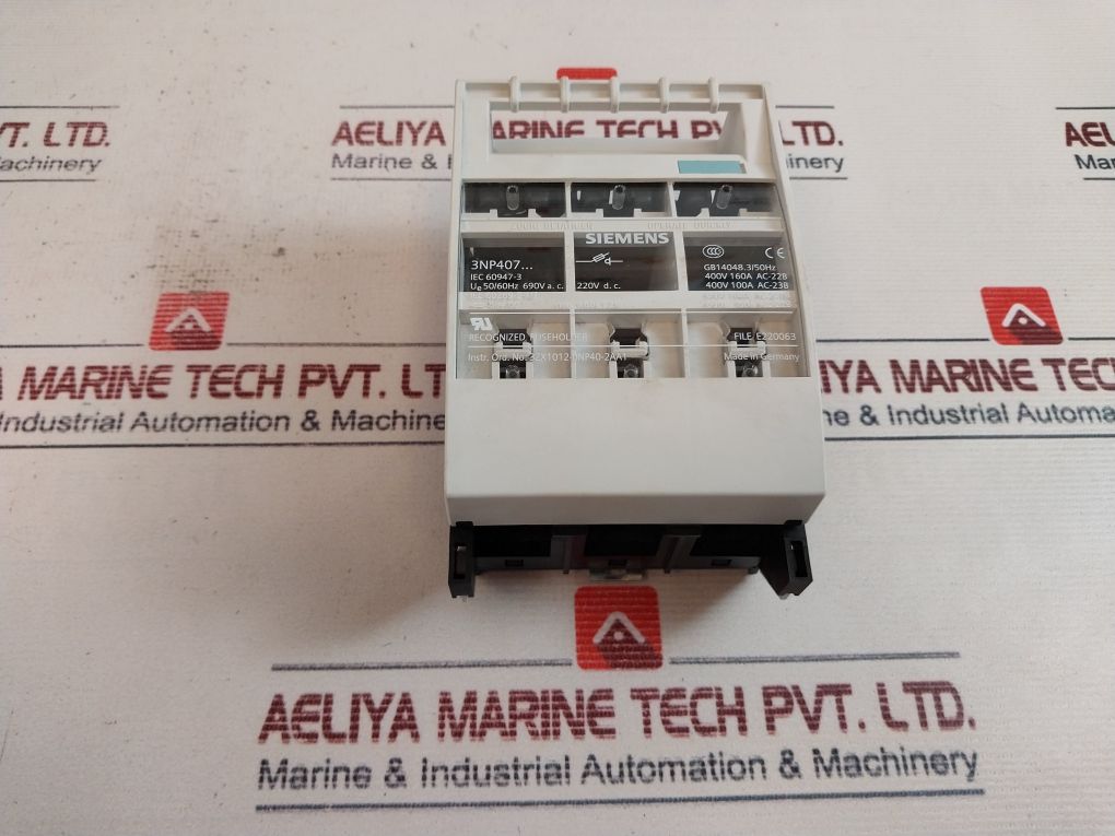 Siemens 3Np4070-0Ca01 Fuse Switch Disconnector