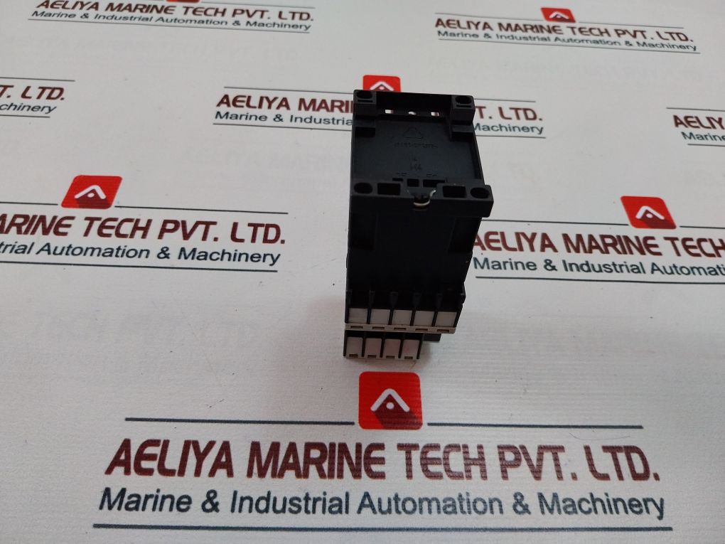 Siemens 3Rh1911-2Ha22 + 3Rt1016-2Ap01 Power Contactor 10A/240V