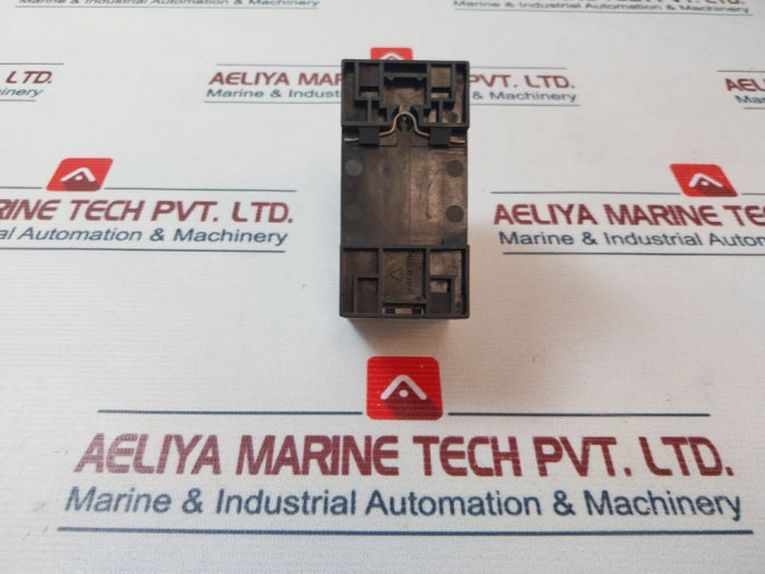 Siemens 3Rv1011-1Ea10 Circuit Breaker 2.8-4A