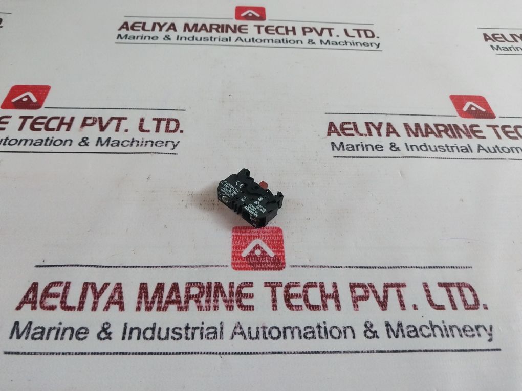 Siemens 3Sb3400-0K Contact Block 600V~A600