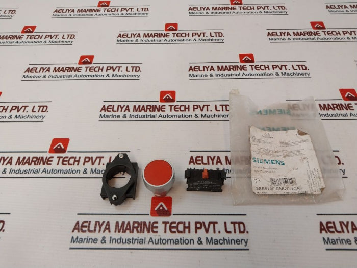 Siemens 3Sb6400-1Aa10-1Ca0 Red Space Control Button 3Sb6130-0Ab20-1Ca0