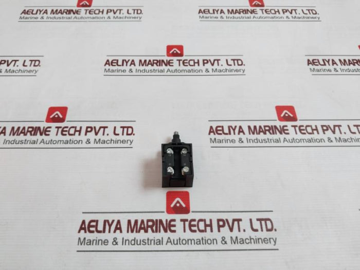 Siemens 3Se5250-0Yc05 Limit Switch Open Type Plastic With 2P Snap Action Cb Ac15