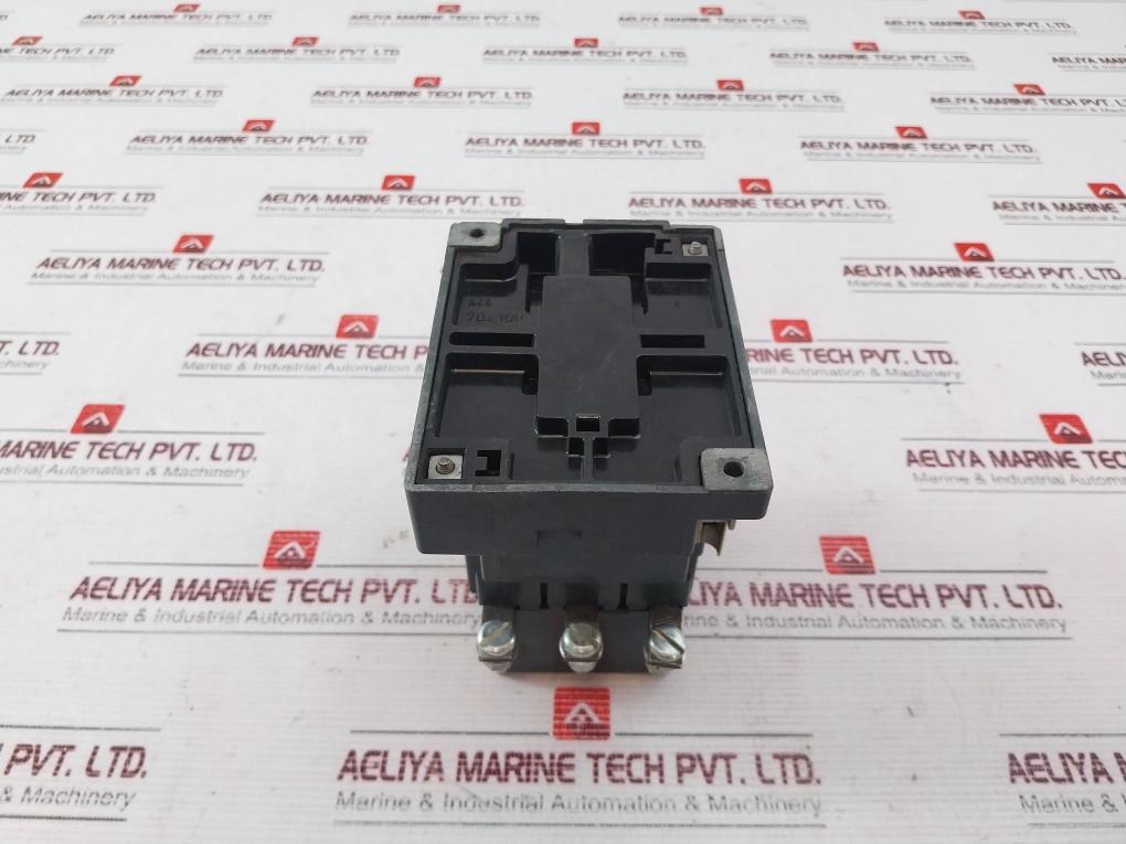 Siemens 3Tf47 Contactor 132V 50/60Hz