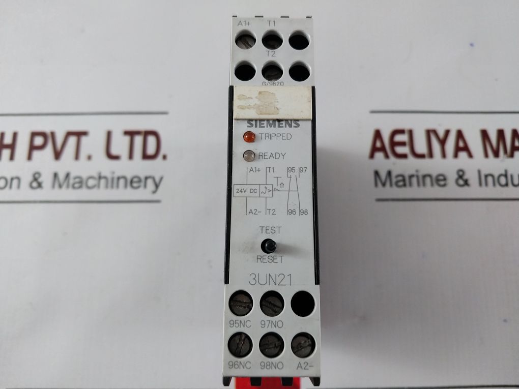 Siemens 3Un2110-0Ab4 Thermistor Tripping Relay Dc13 2A/24V