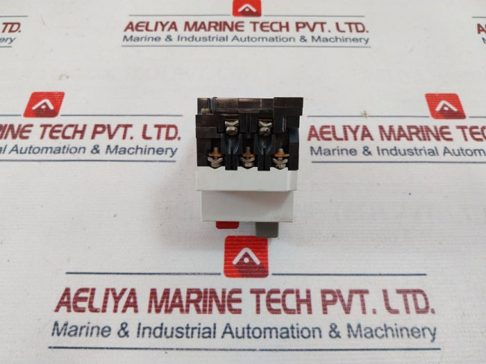 Siemens 3Ve1010-2E Motor Starter 300Vac