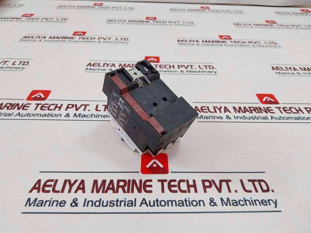 Siemens 3Vu1300-1Ml00 Circuit Breaker