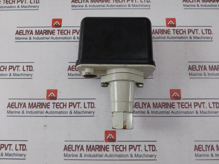 Siemens 6Kc3104-0A Pressure Switch 380V Vde 0660 10A, 500V