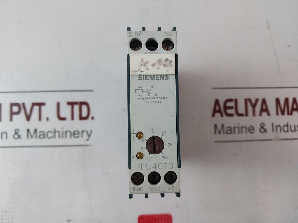 Siemens 7Pu4020 Time Delay Relay 1,5-30S