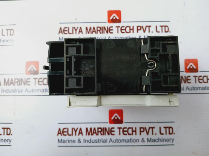 Siemens Sirius 3Rv1021-1Ga10 Circuit Breaker W/ Auxiliary Switch 3Rv1901-2A 